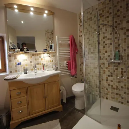 Villa Riverside Villa, *