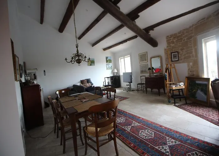 Riverside Villa, Remoulins