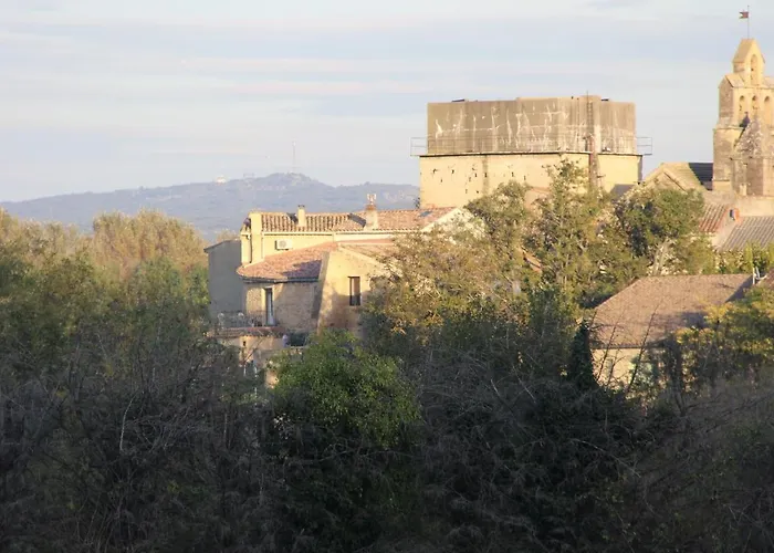 Riverside Villa, Remoulins